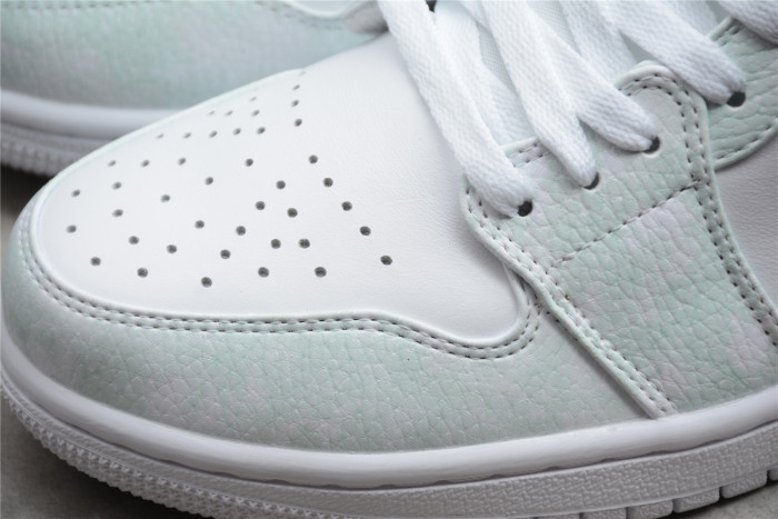 jordan 1 low  tumbled leather 553558-130
