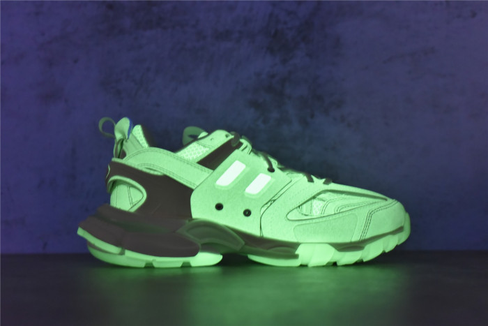 Ba*len*cia*ga track trainer