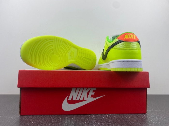 nike dunk low “glow in the dark”  fj4610-702