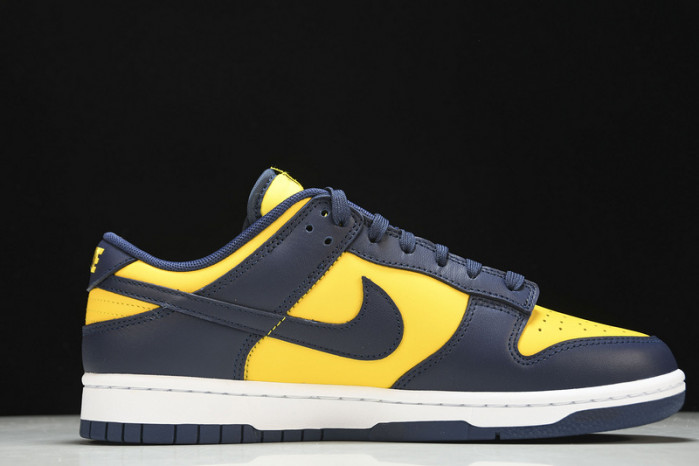 nk dunk low  “varsity maize”  dd1391--700