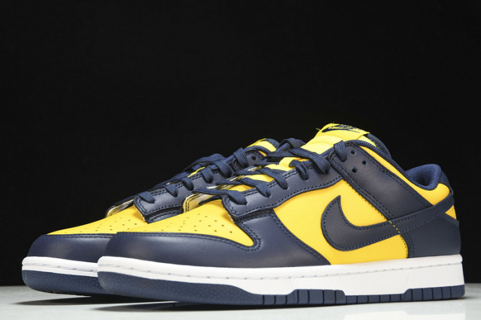 nk dunk low  “varsity maize”  dd1391--700