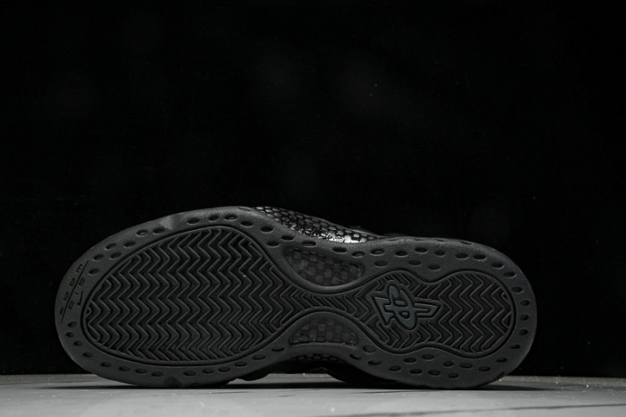 Nike Air Foamposite One FD5855-001