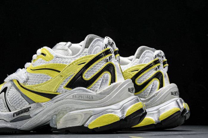 Ba*len*cia*ga track runner  btt-192