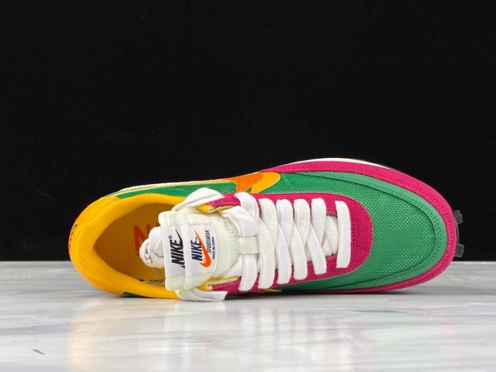 nike ld waffle sacai pine green bv0073-301