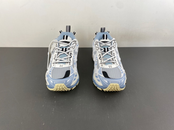 C/O​ SNEAKERS CO-064