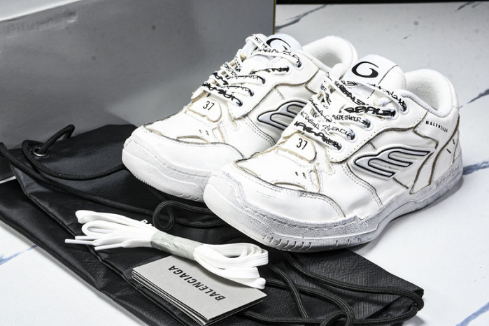 Ba1en*iaga hamptons worn-out wcurs9000