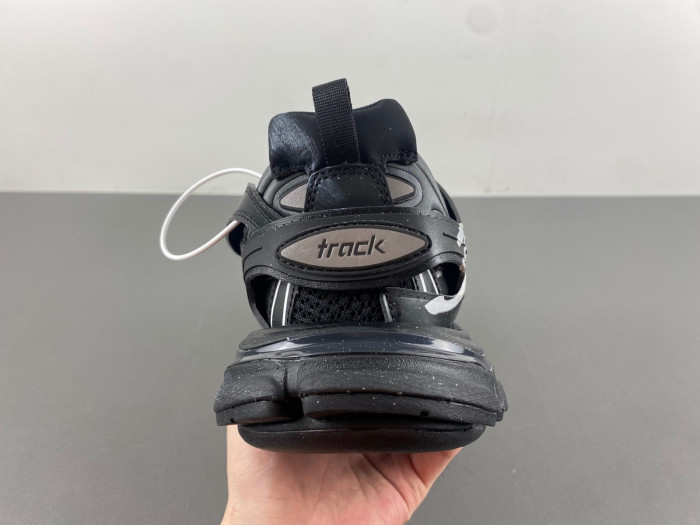 Ba*len*cia*ga track runner  btt-206