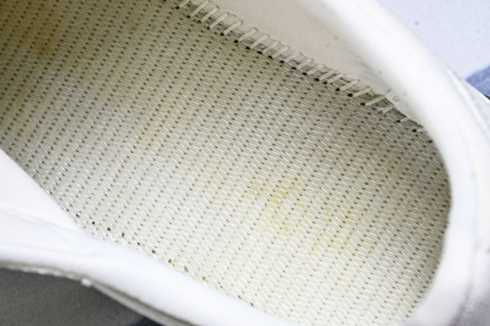 C/O​ SNEAKERS CO-036