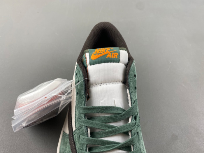 Travis Scott x x Air Jordan 1 Low DW7866-199