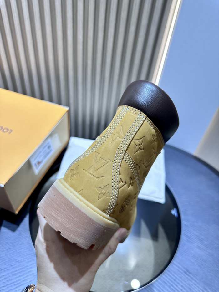 L**V**T* BOOTS LVTBS-018