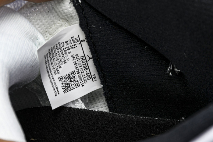 Air Jordan 11 LH0296-400