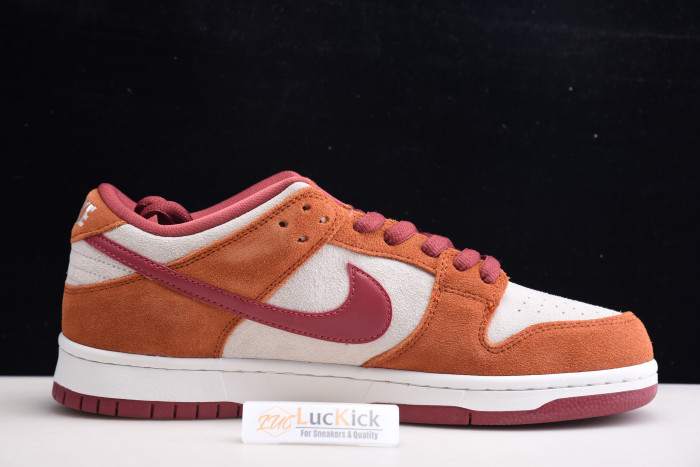 nike sb dunk low pro dark russet cedar bq6817-202