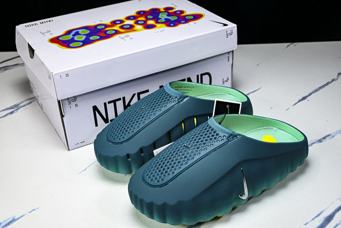 Nike Mind 001 