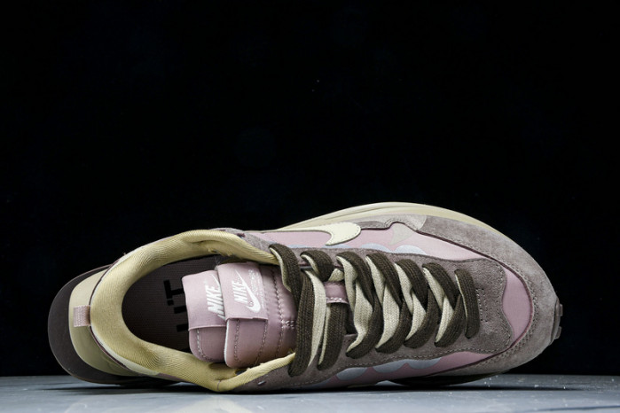 Sacai X VaporWaffle DD1875-301