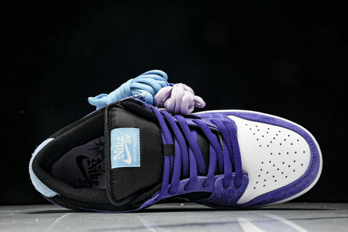 Hayley Wilson x Nike SB Dunk Low "Court Purple" HJ0613-500