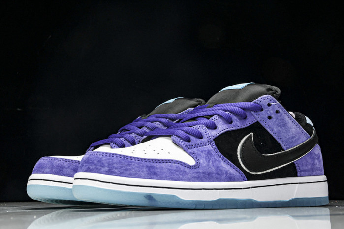 Hayley Wilson x Nike SB Dunk Low "Court Purple" HJ0613-500