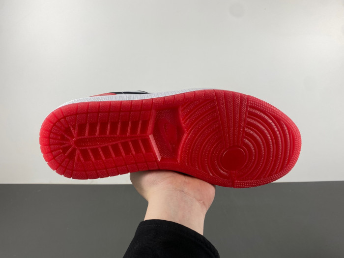 Air Jordan 1 Low OG LB8971-106