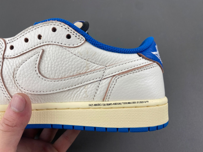Travis Scott x Air Jordan 1 Low OG DM7866-104