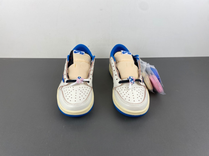 Travis Scott x Air Jordan 1 Low OG DM7866-104