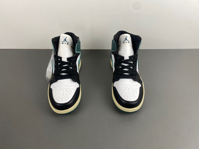 air jordan 1 mid  "legend pink"  fq7818-100