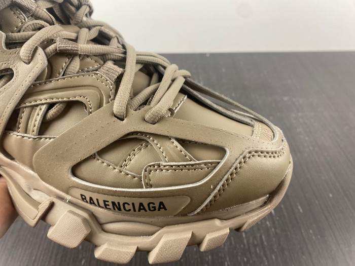 Ba*len*cia*ga track trainer  btt-026