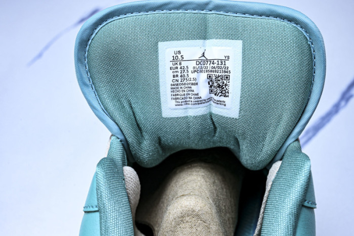 Air Jordan 1 Low DC0774-131