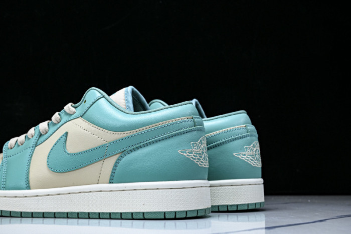 Air Jordan 1 Low DC0774-131