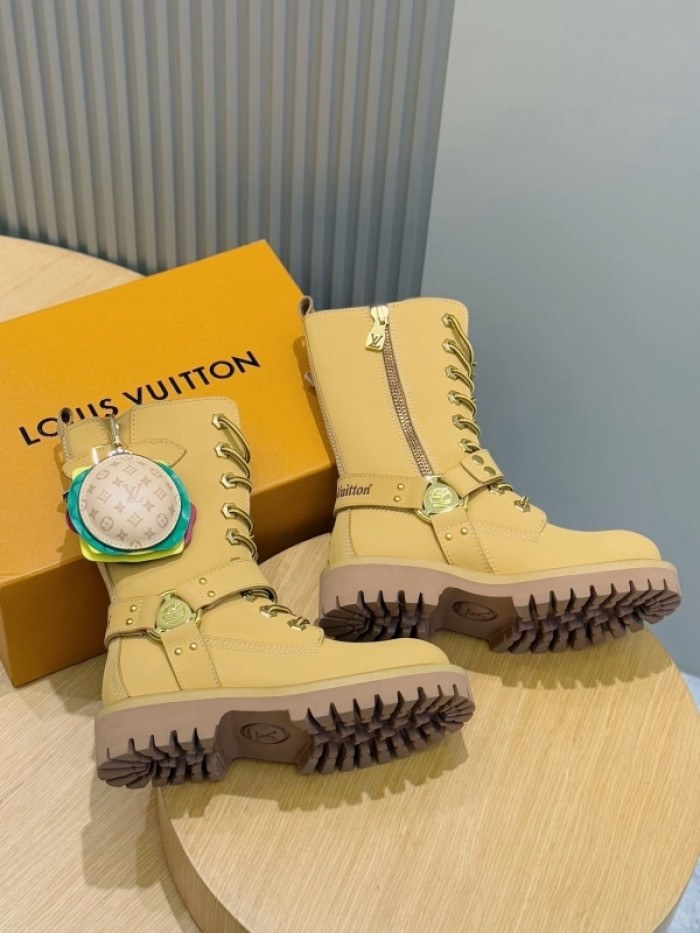 L**V**T* BOOTS LVTBS-050