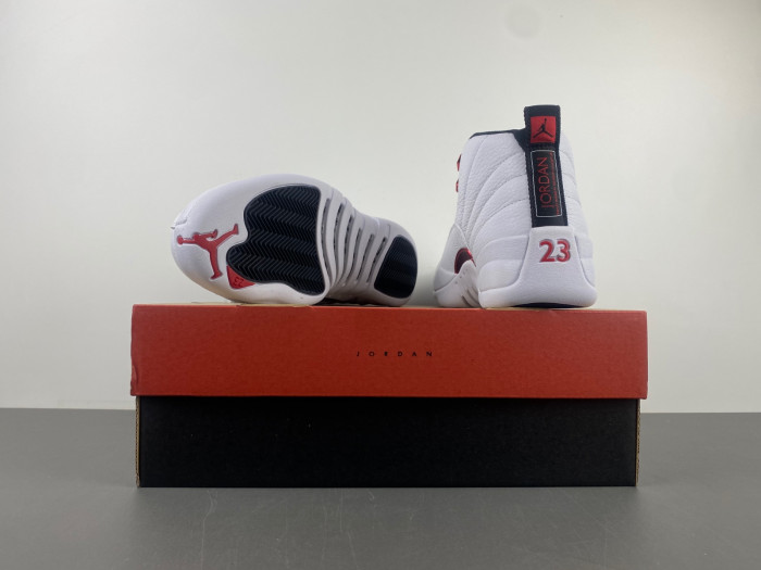 JORDAN 12 White flame red 