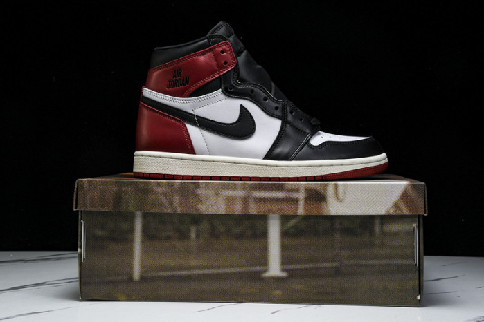 air jordan 1 “black toe reimagined” dz5485-106