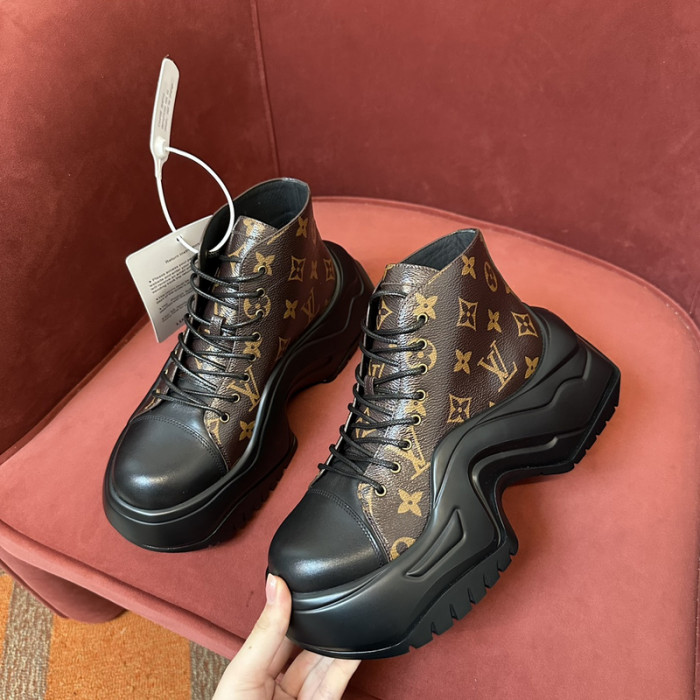 L**V**T* BOOTS LVTBS-003