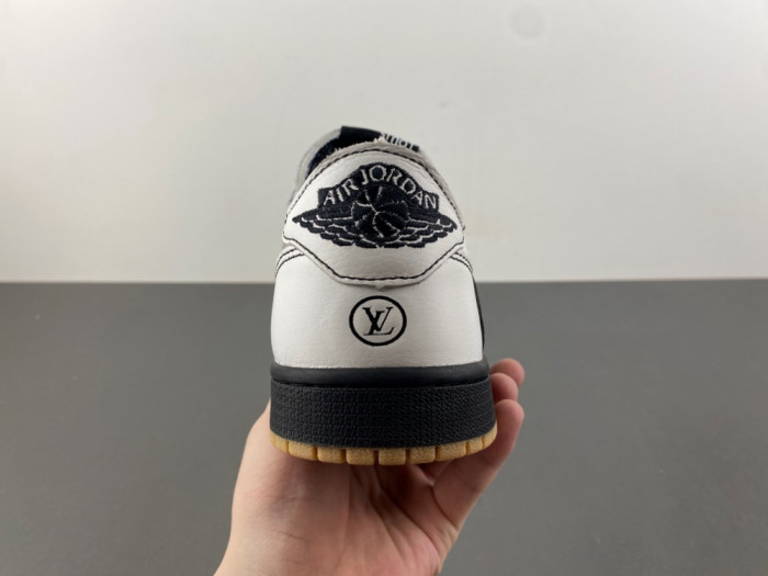 AIR JORDA 1 LOW X LV 10013