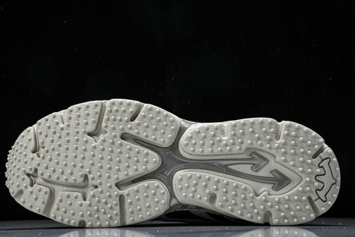 c/o​  sneakers  co-005
