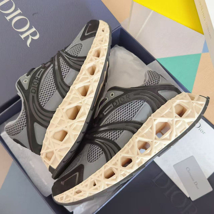 D10r x kaws b35 nxt drb35-003