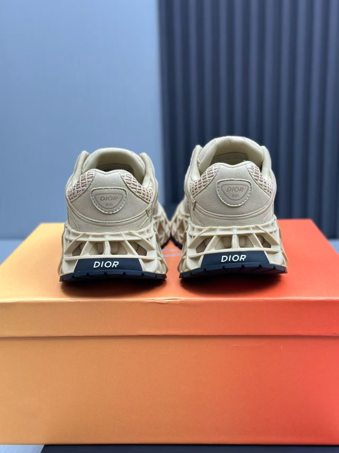 D10r x kaws b35 nxt drb35-007
