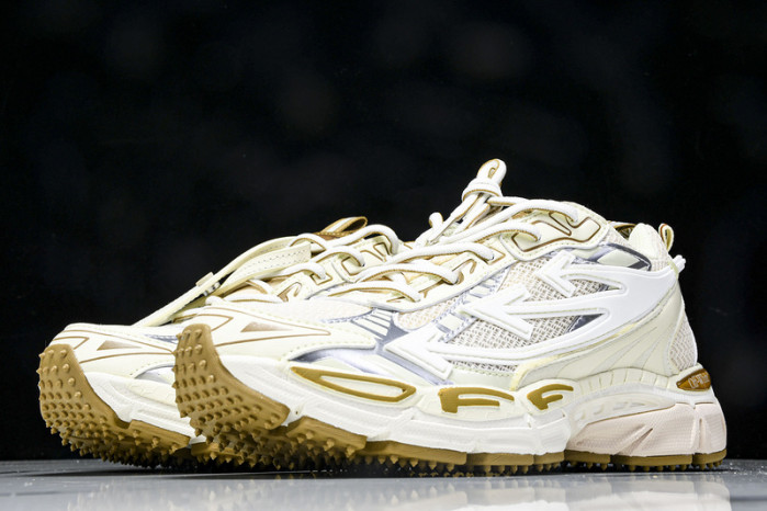 C/O​ SNEAKERS CO-014
