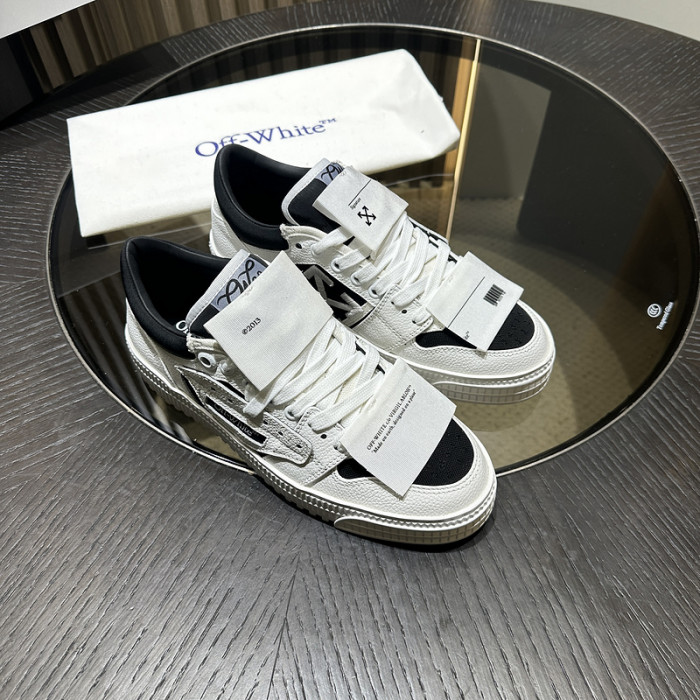 C/O​ SNEAKERS CO-016