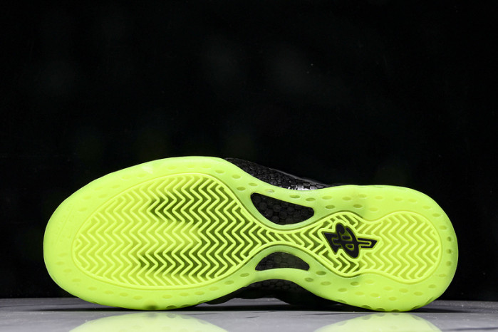 Nike Air Foamposite One “Volt” HF2902-001