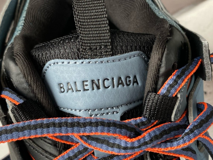 Ba*len*cia*ga track trainer  btt-015