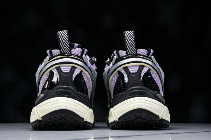 C/O​ SNEAKERS CO-019