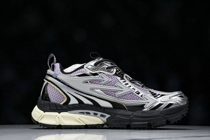 C/O​ SNEAKERS CO-019
