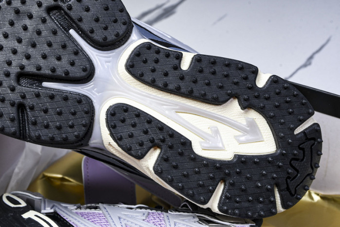 C/O​ SNEAKERS CO-019