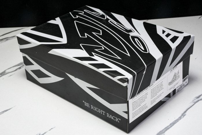 C/O​ SNEAKERS CO-019