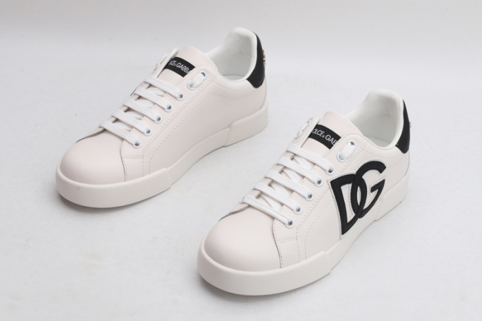 dg  sneakers  dg -053