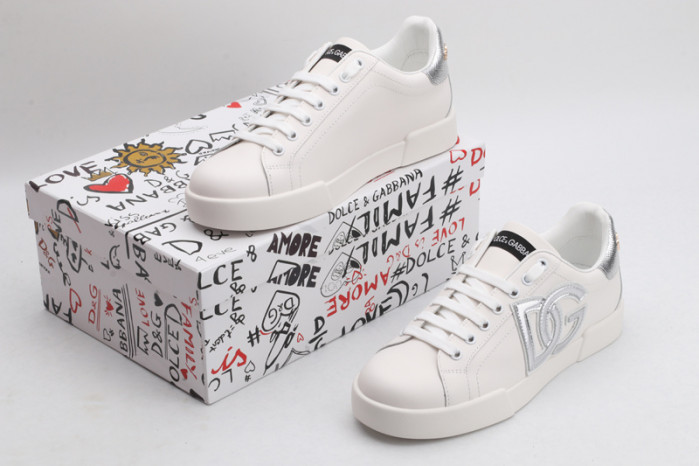 dg  sneakers  dg -055