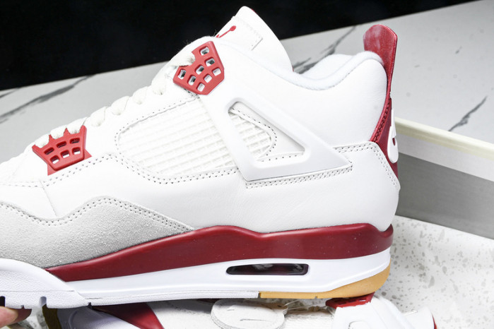 Jordan 4 Retro SB Varsity Red DR5415-106