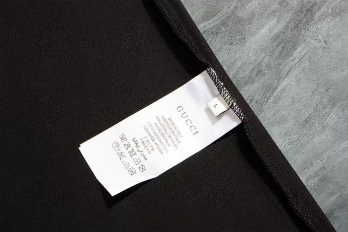 G*UCCI CLOTHES GICS-029