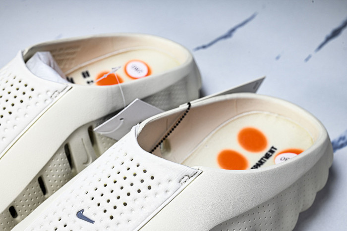 NIKE SLIDE HQ4307-00226