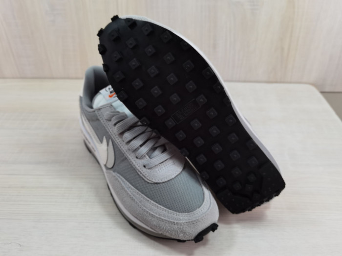 Sacai X VaporWaffle DH2584-001