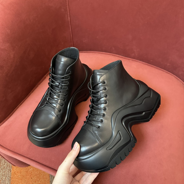 L**V**T* BOOTS LVTBS-002